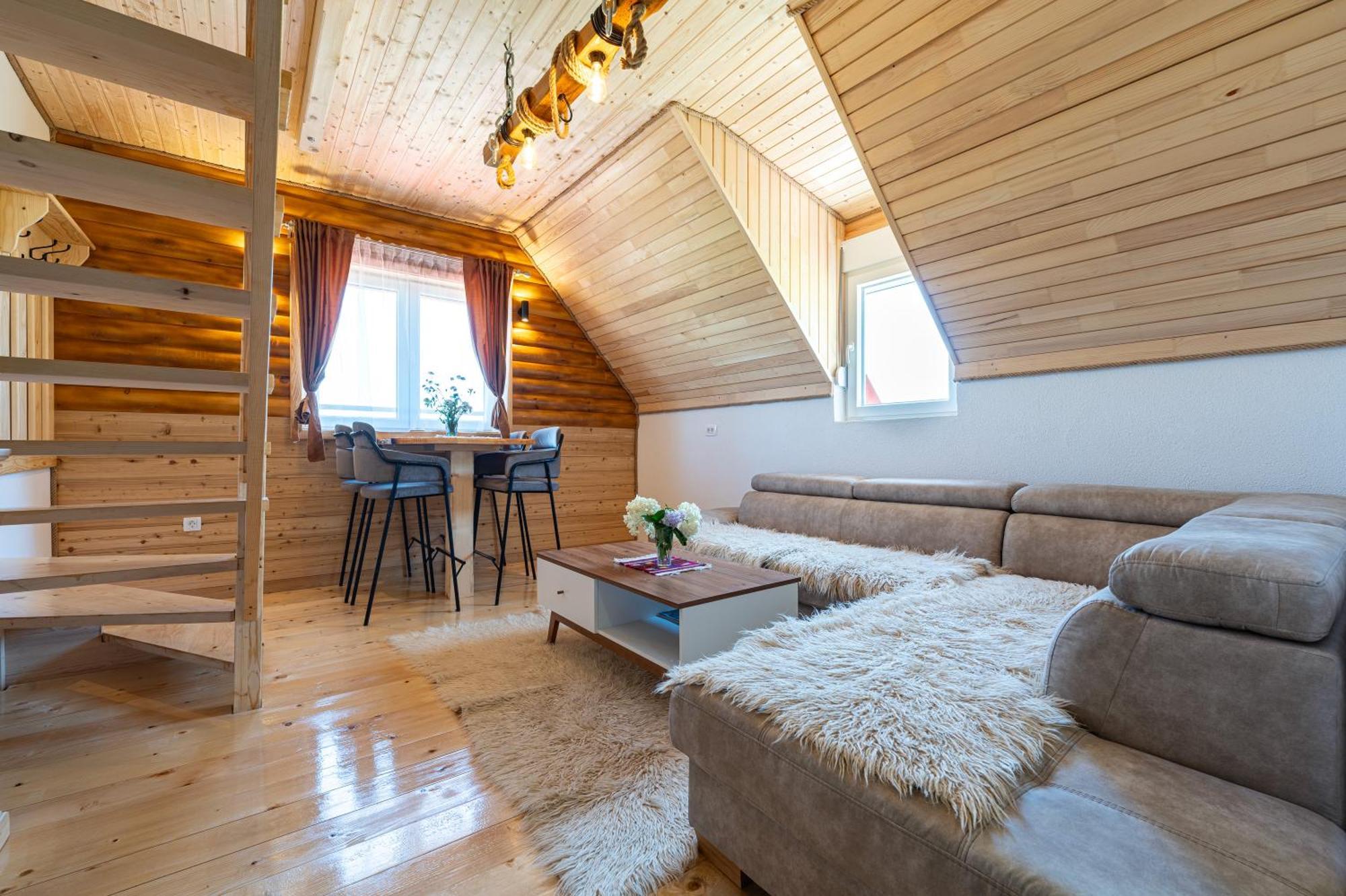 Apartments Center Of The World Zabljak  Bagian luar foto