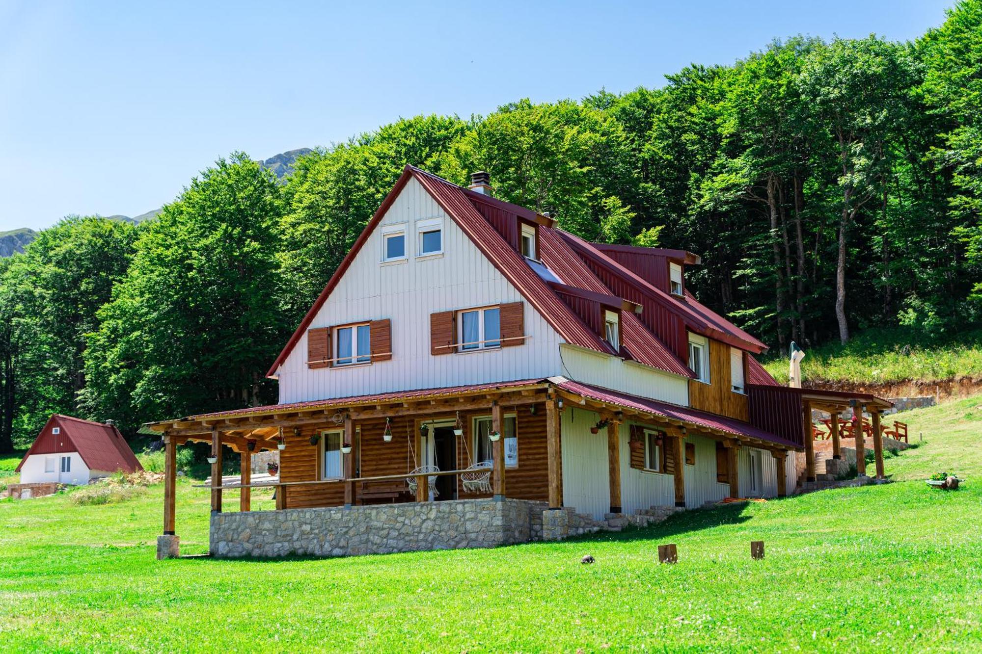 Apartments Center Of The World Zabljak  Bagian luar foto